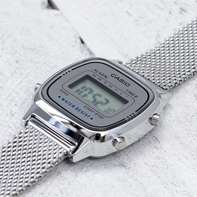 Sức hút của đồng hồ điện tử nữ Casio LA670WEM-7 màu bạc